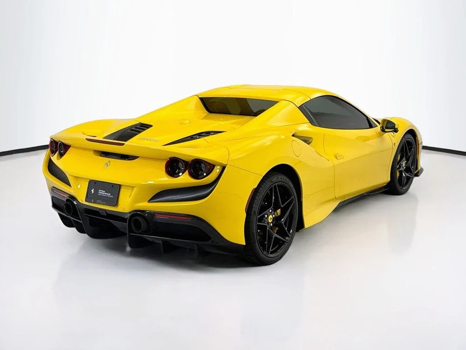 2021 Ferrari F8 Spider - Image 13 of 31