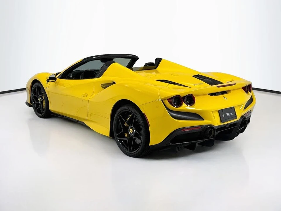 2021 Ferrari F8 Spider - Image 7 of 31