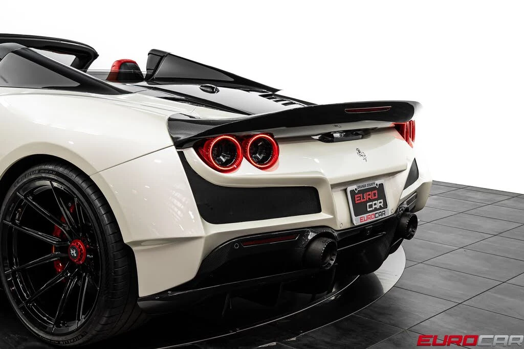 2021 Ferrari F8 Spider - Image 26 of 31