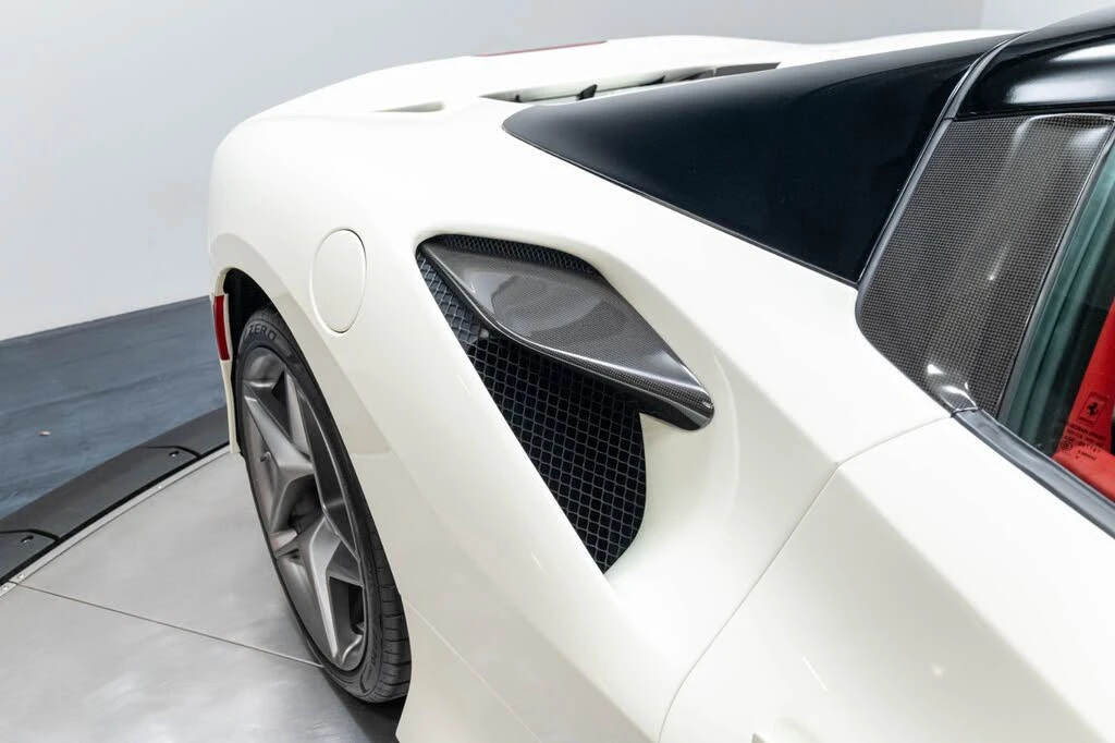 2021 Ferrari F8 Spider - Image 25 of 31