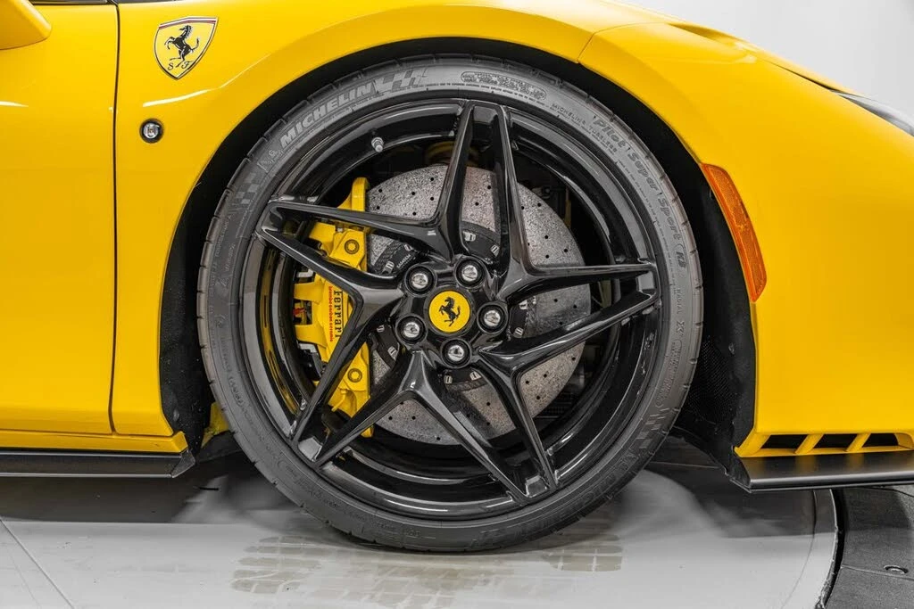 2021 Ferrari F8 Spider - Image 17 of 31