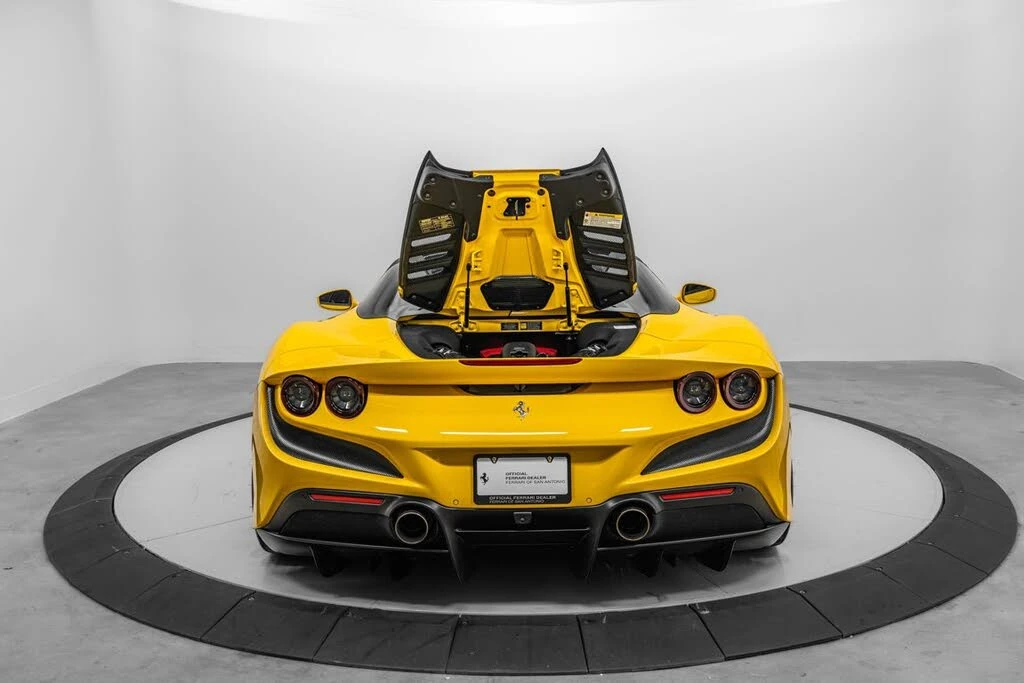 2021 Ferrari F8 Spider - Image 20 of 31