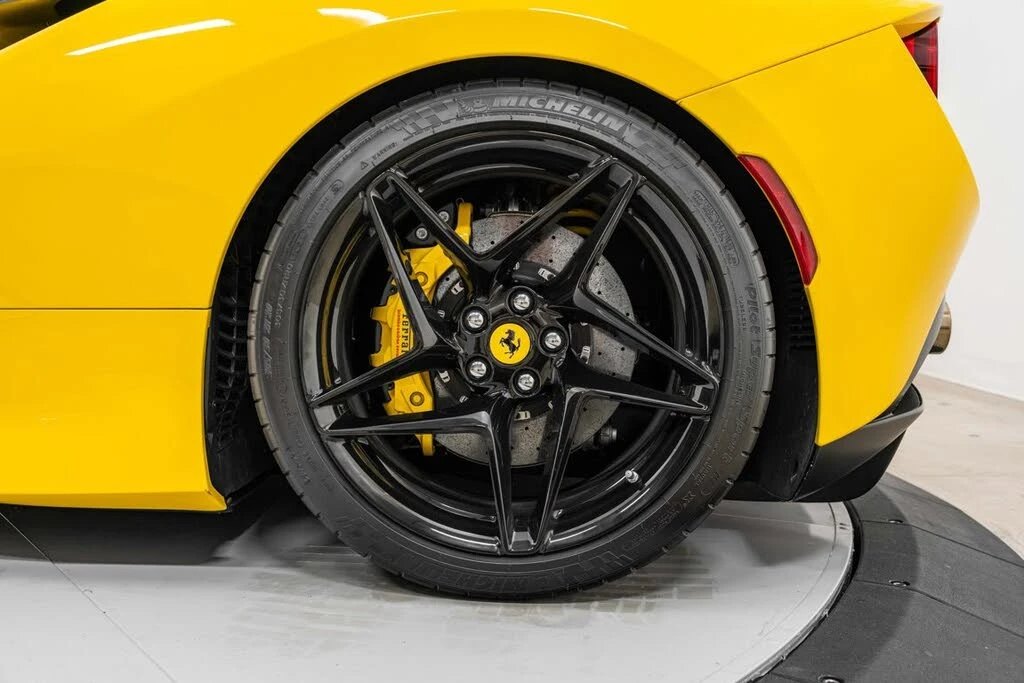 2021 Ferrari F8 Spider - Image 15 of 31