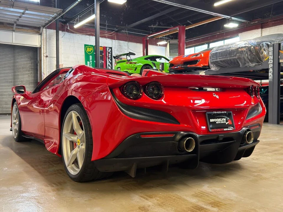 2021 Ferrari F8 Spider - Image 11 of 31