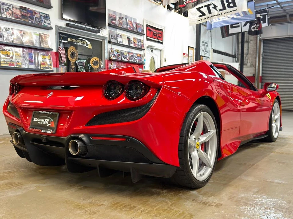 2021 Ferrari F8 Spider - Image 8 of 31