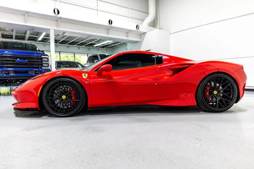 2021 Ferrari F8 Spider - Image 13 of 31