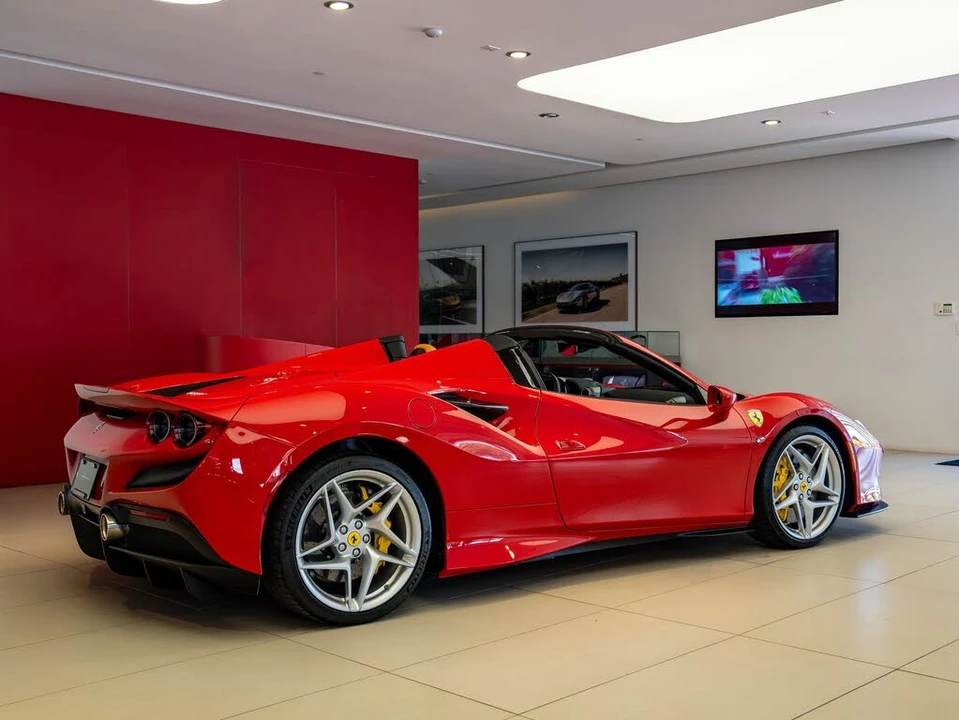 2021 Ferrari F8 Spider - Image 6 of 31