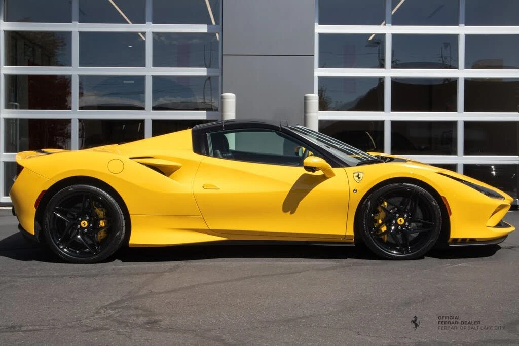 2021 Ferrari F8 Spider - Image 8 of 19
