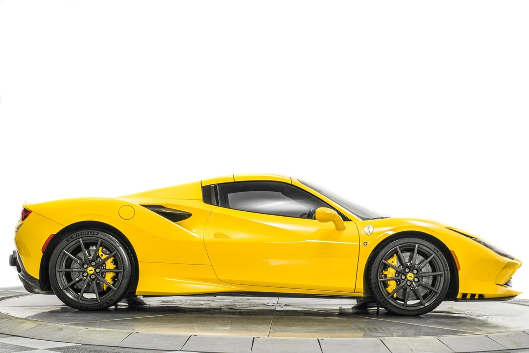 2021 Ferrari F8 Spider - Image 17 of 21