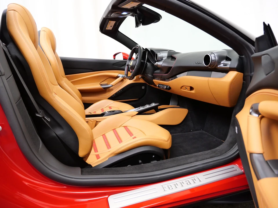 2021 Ferrari F8 Spider - Image 14 of 31