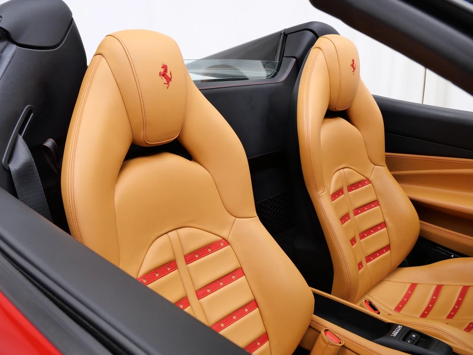 2021 Ferrari F8 Spider - Image 12 of 31