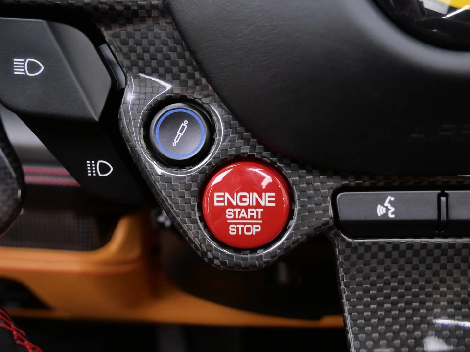 2021 Ferrari F8 Spider - Image 26 of 31