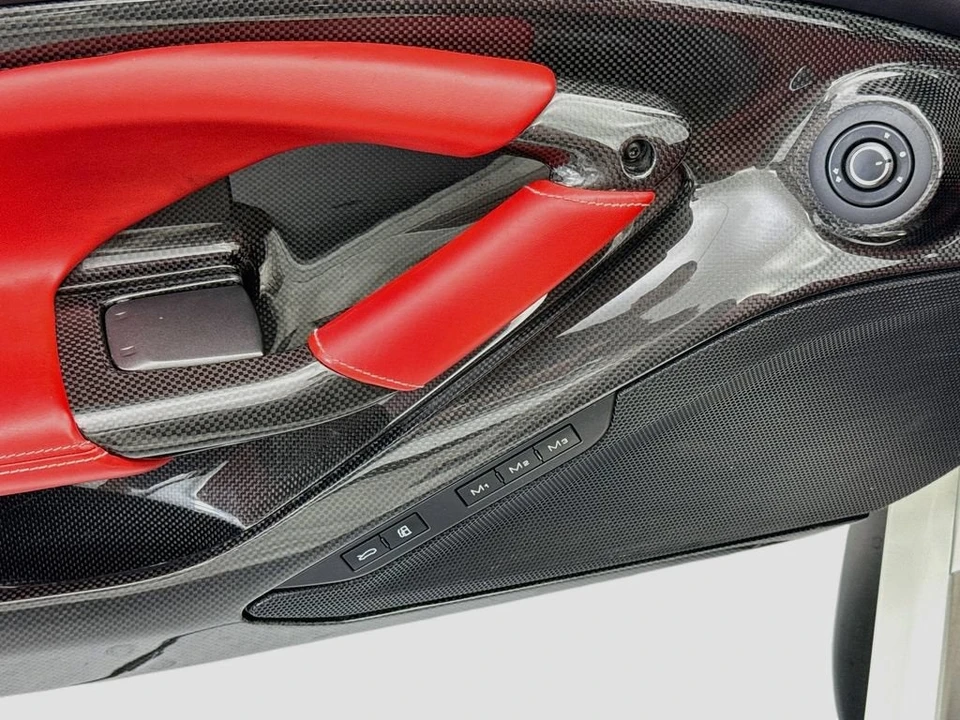 2021 Ferrari F8 Spider - Image 28 of 31