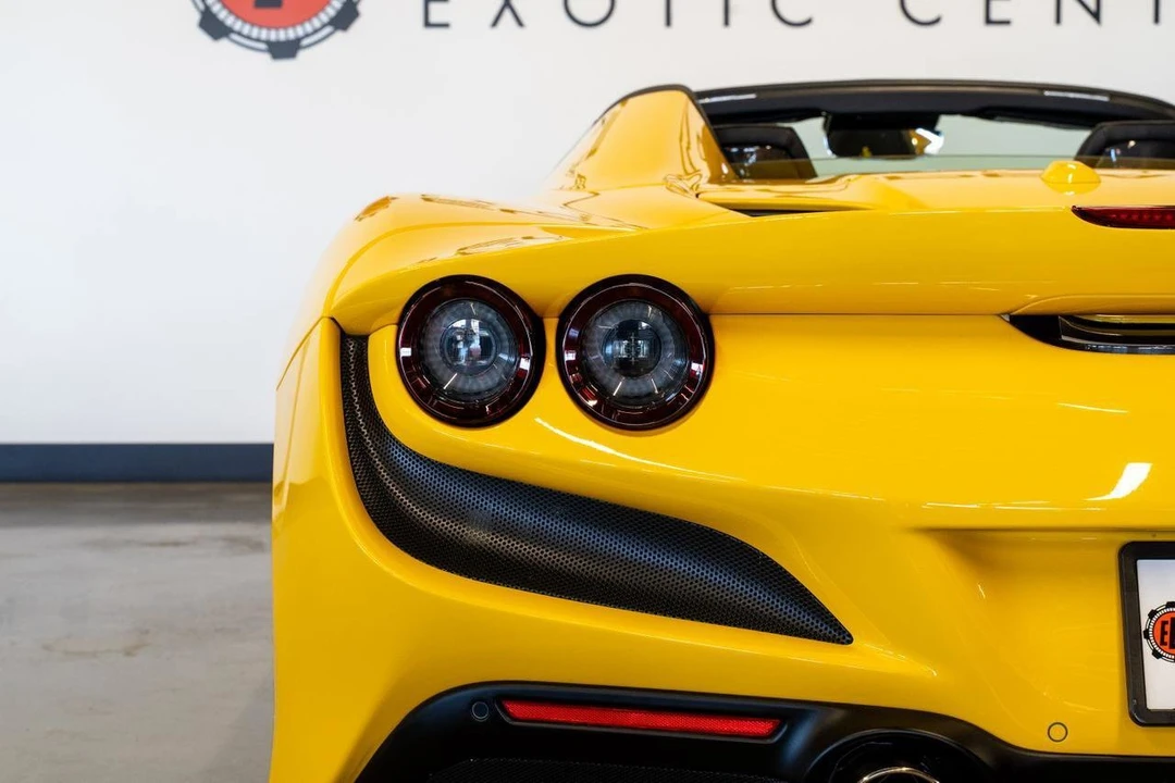 2021 Ferrari F8 Spider - Image 25 of 31