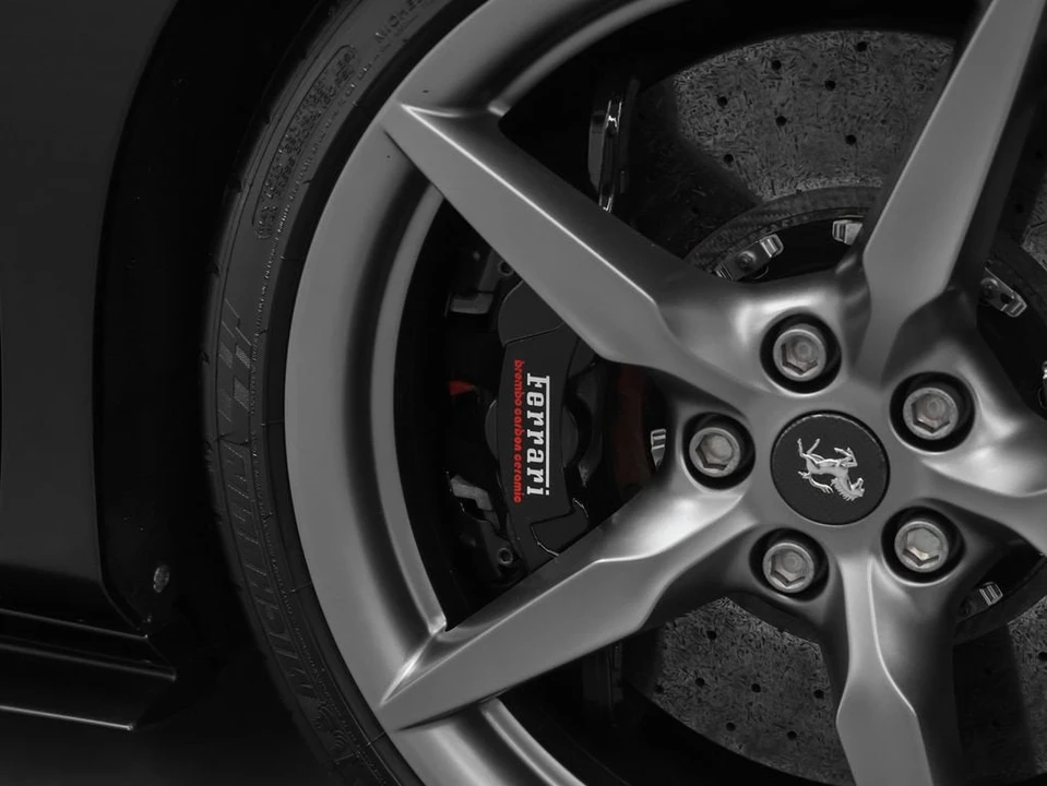 2021 Ferrari F8 Spider - Image 12 of 31