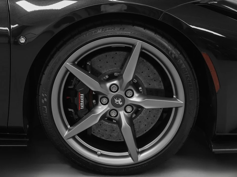 2021 Ferrari F8 Spider - Image 11 of 31