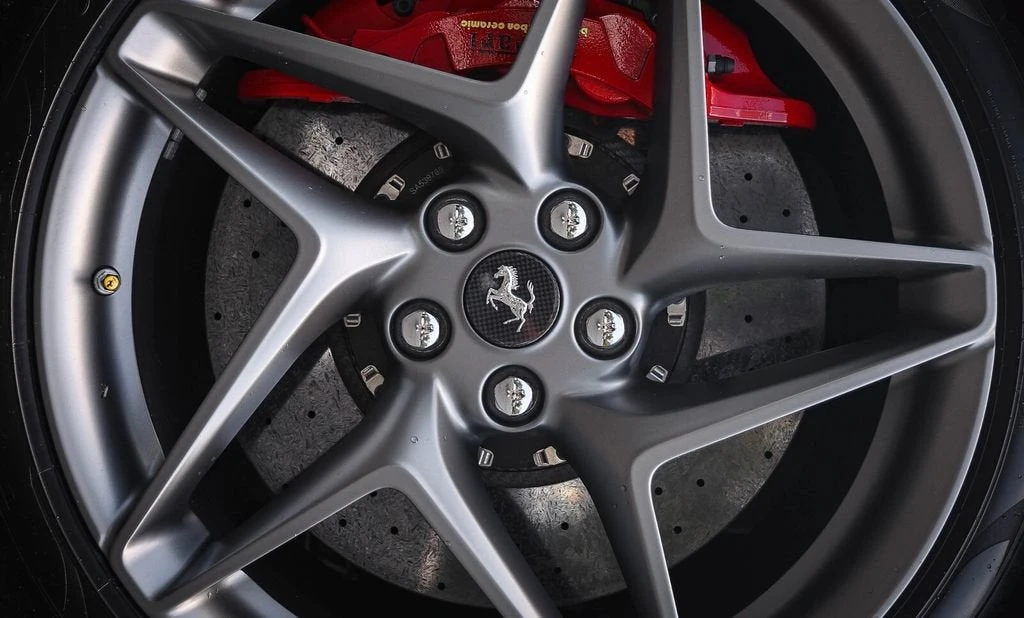 2021 Ferrari F8 Spider - Image 14 of 31