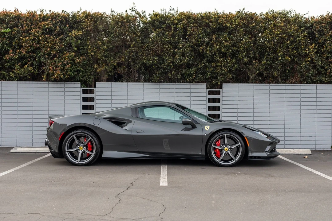2021 Ferrari F8 Spider - Image 9 of 12