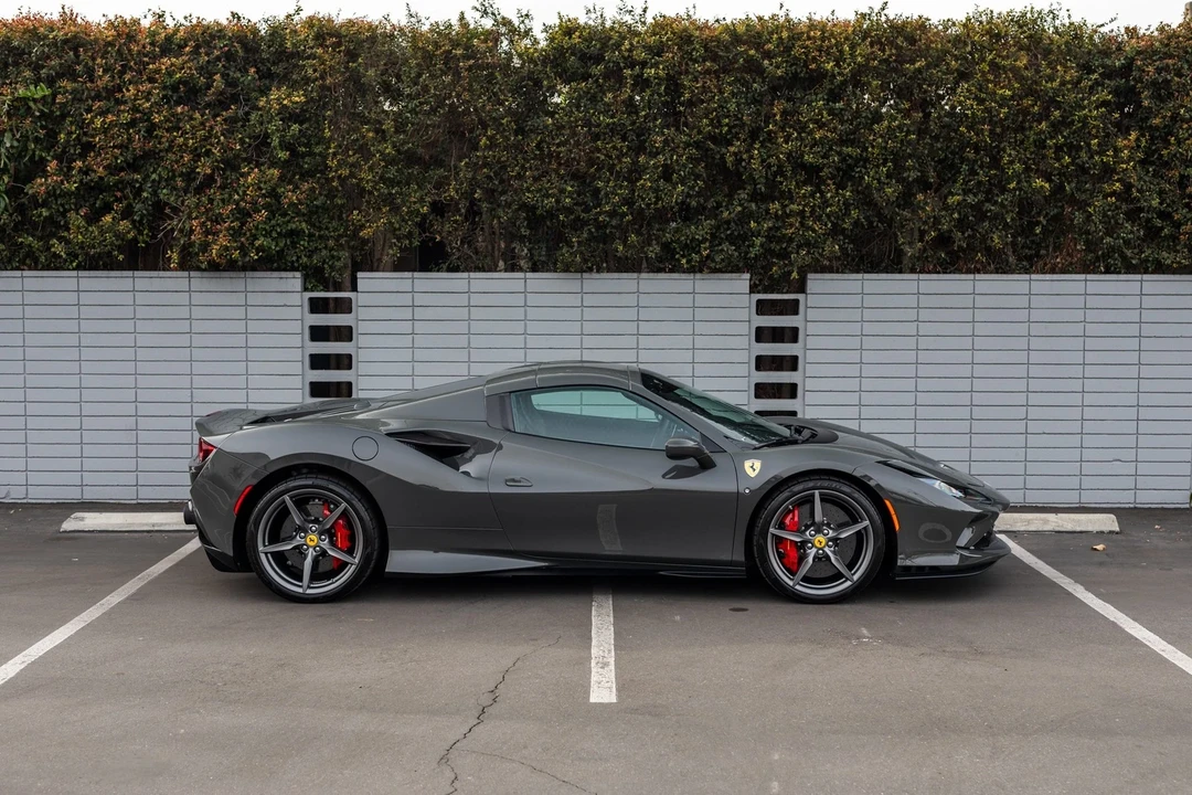2021 Ferrari F8 Spider - Image 3 of 12