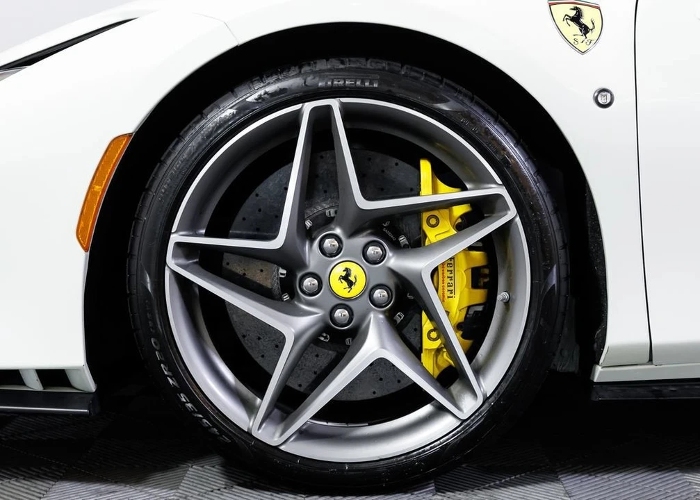 2021 Ferrari F8 Spider - Image 9 of 31