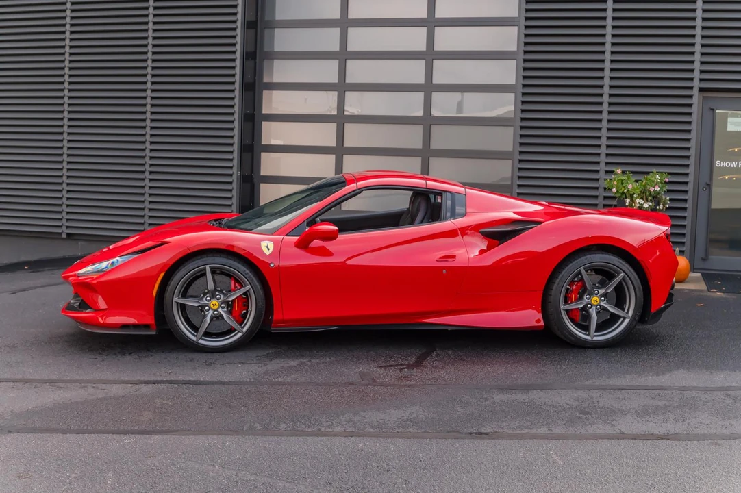 2021 Ferrari F8 Spider - Image 24 of 31