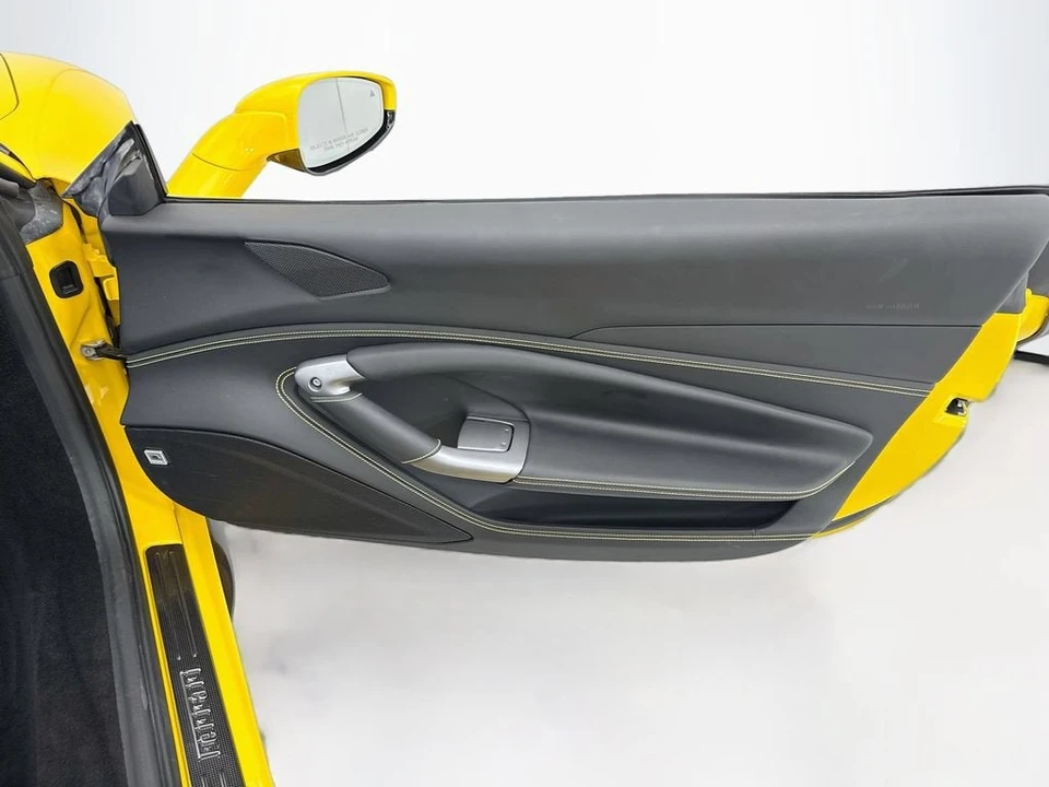 2021 Ferrari F8 Spider - Image 30 of 31