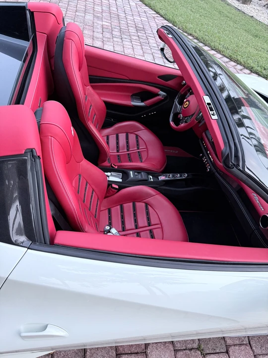 2021 Ferrari F8 Spider - Image 5 of 12