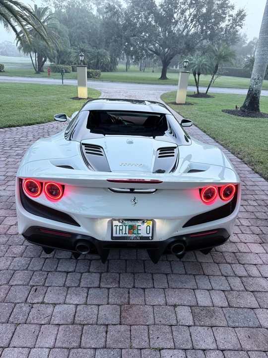 2021 Ferrari F8 Spider - Image 4 of 19