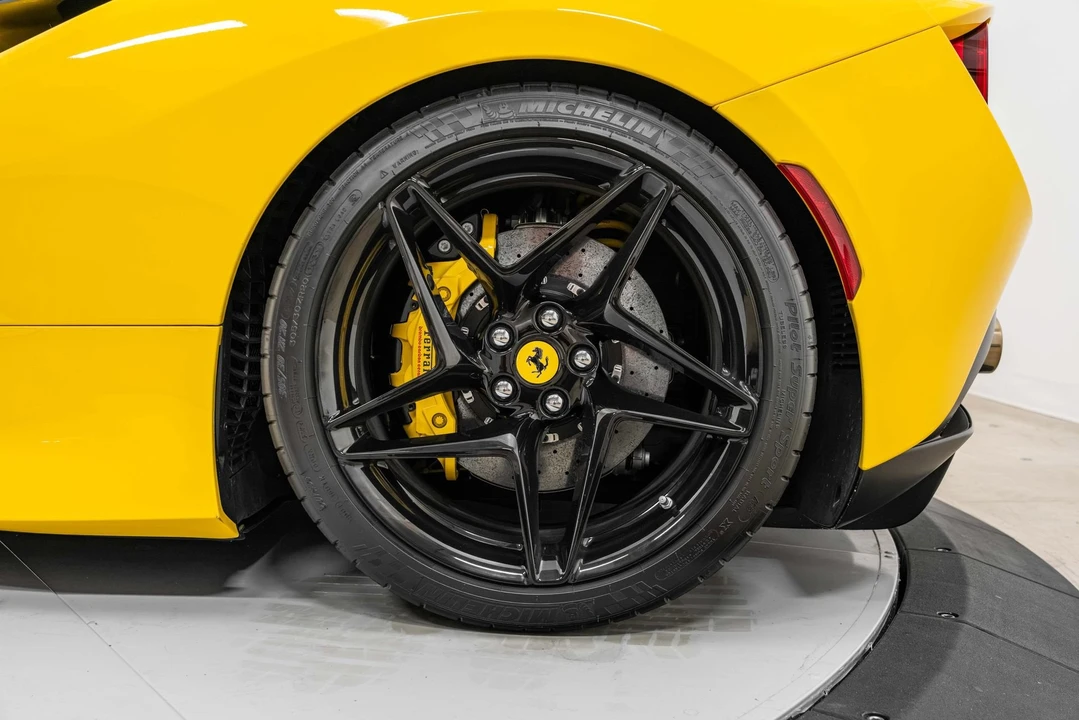 2021 Ferrari F8 Spider - Image 15 of 31