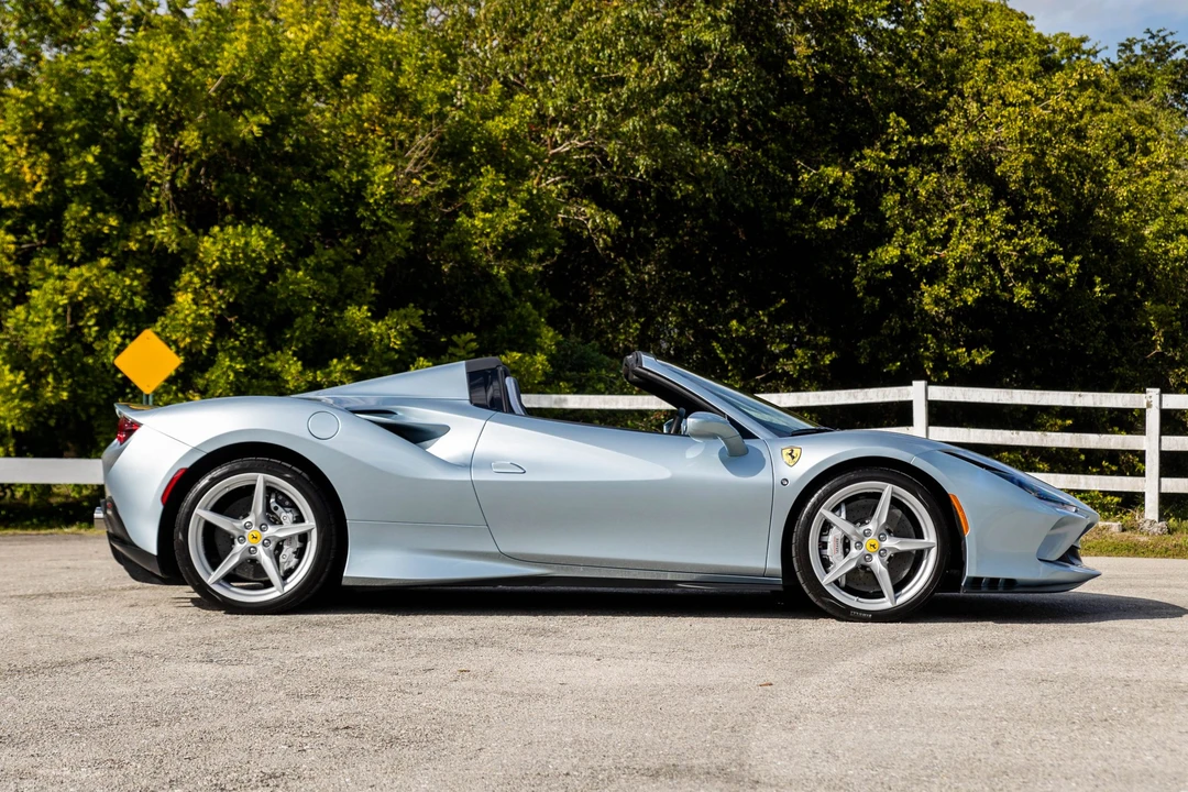 2021 Ferrari F8 Spider - Image 8 of 31