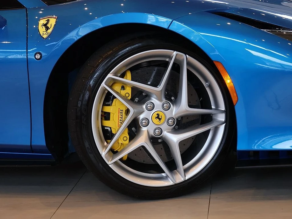 2021 Ferrari F8 Spider - Image 10 of 31