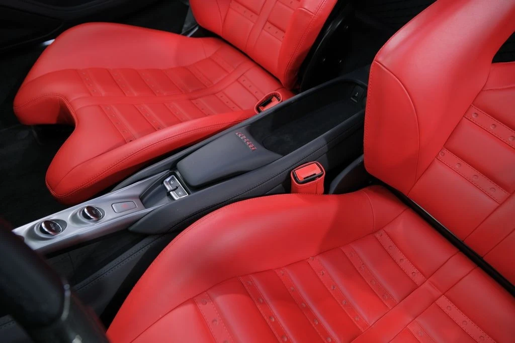 2021 Ferrari F8 Tributo - Image 29 of 31