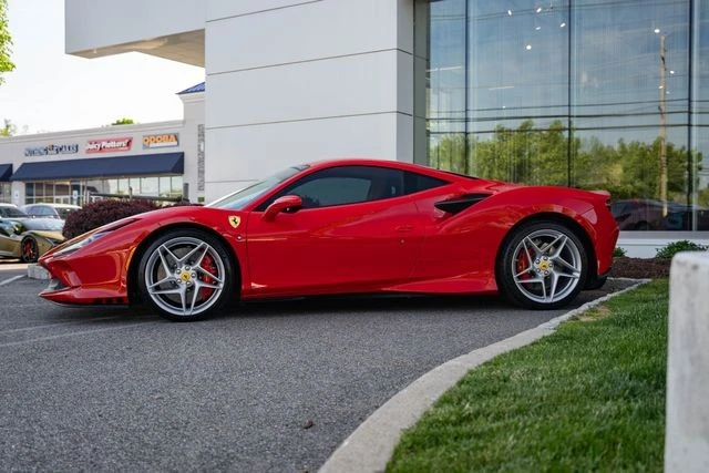 2021 Ferrari F8 Tributo - Image 10 of 31