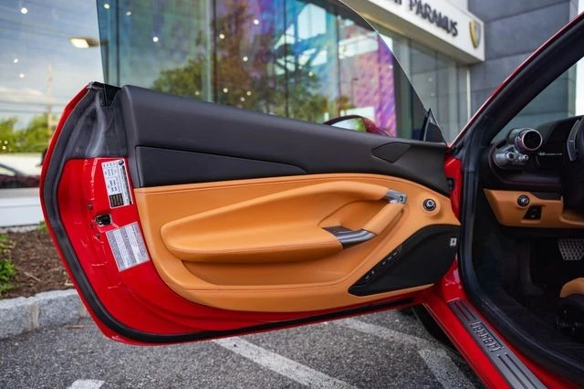 2021 Ferrari F8 Tributo - Image 13 of 31