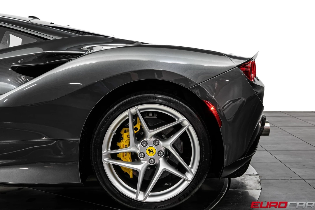 2021 Ferrari F8 Tributo - Image 18 of 31