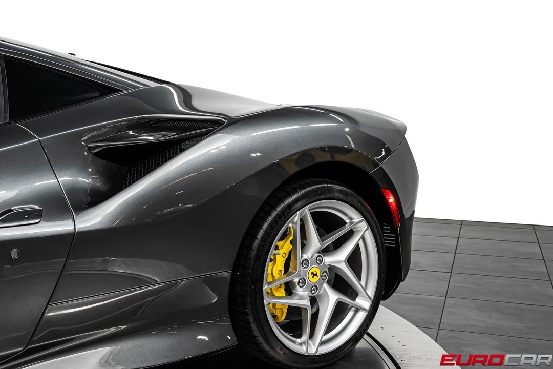2021 Ferrari F8 Tributo - Image 17 of 31