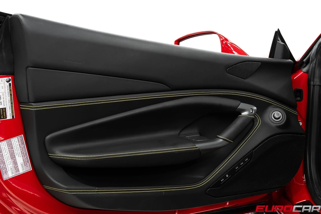 2021 Ferrari F8 Tributo - Image 29 of 31