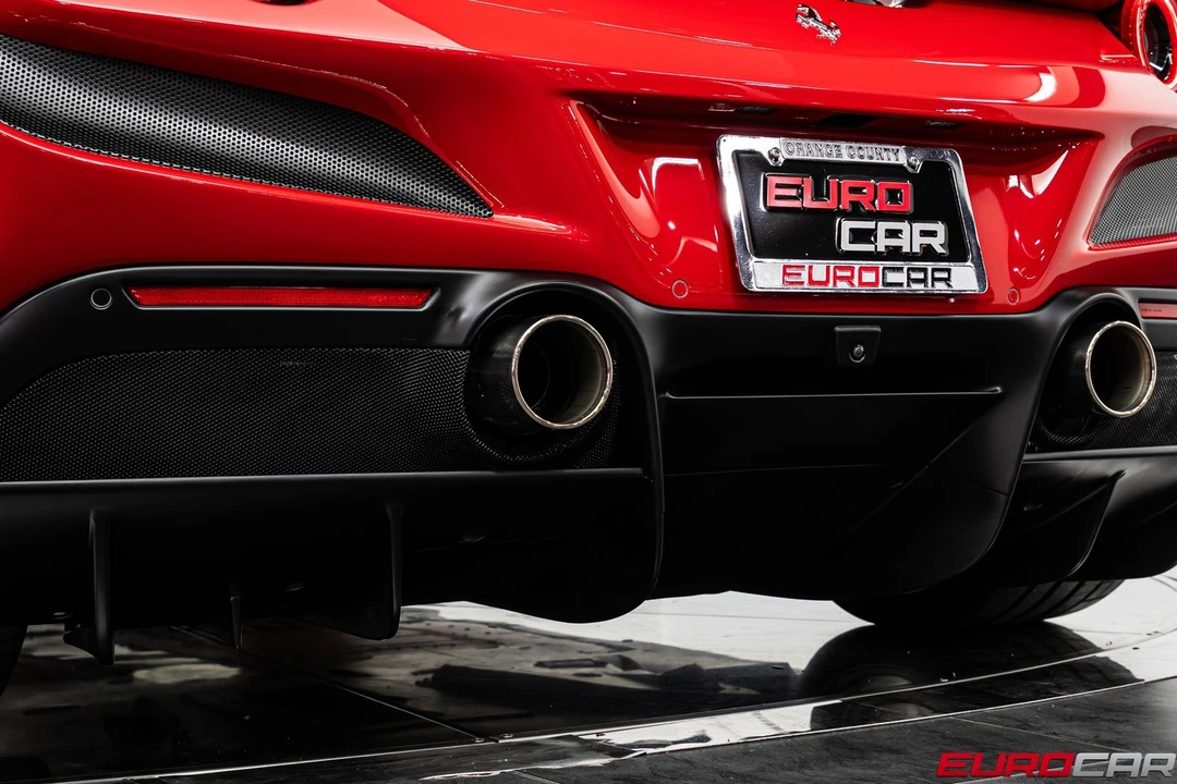 2021 Ferrari F8 Tributo - Image 26 of 31