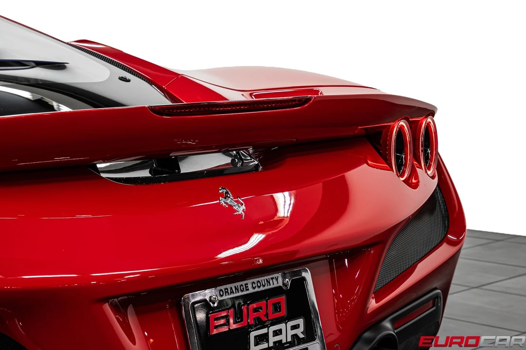 2021 Ferrari F8 Tributo - Image 25 of 31