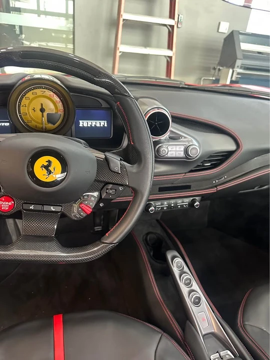 2021 Ferrari F8 Tributo - Image 6 of 7