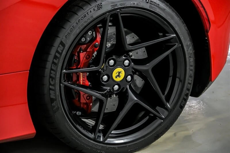 2021 Ferrari F8 Tributo - Image 19 of 21