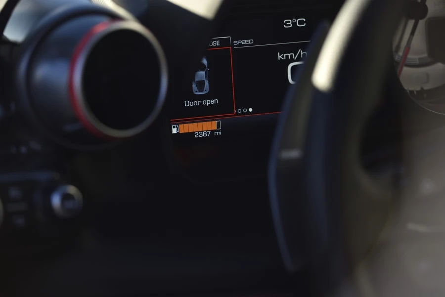 2021 Ferrari F8 Tributo - Image 28 of 31