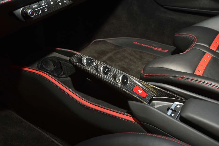 2021 Ferrari F8 Tributo - Image 29 of 31