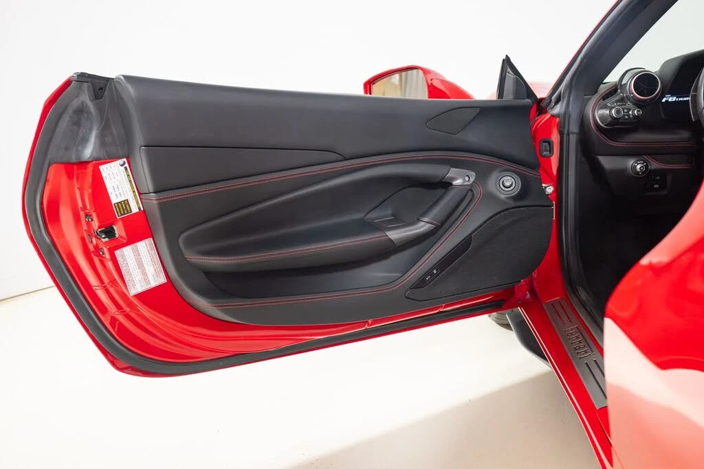 2021 Ferrari F8 Tributo - Image 12 of 31