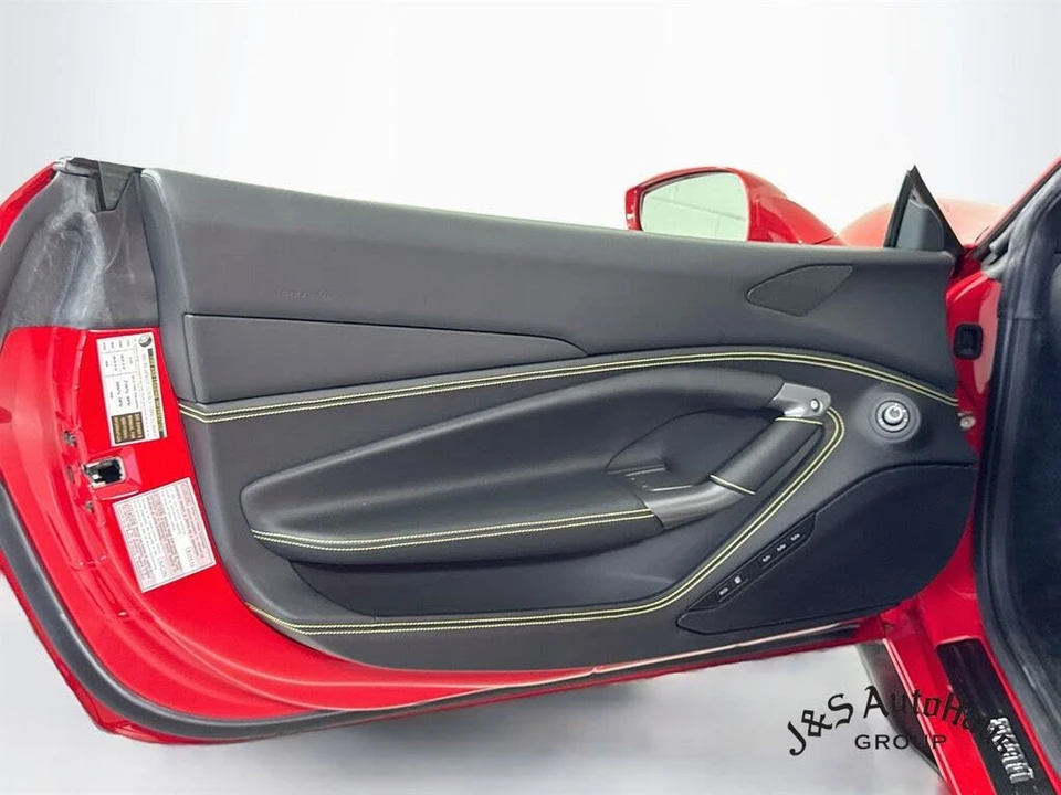 2021 Ferrari F8 Tributo - Image 23 of 31