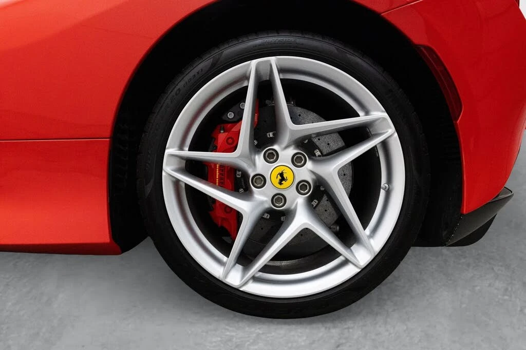 2021 Ferrari F8 Tributo - Image 14 of 31