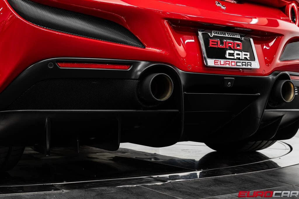 2021 Ferrari F8 Tributo - Image 24 of 31