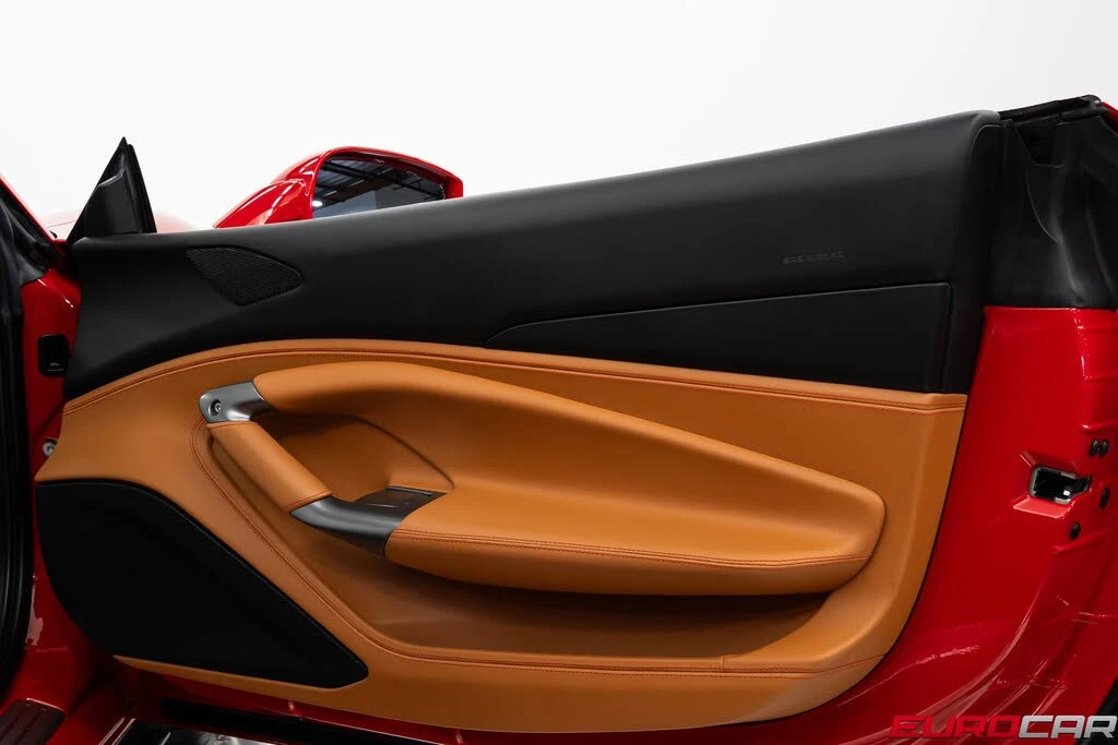2021 Ferrari F8 Tributo - Image 27 of 31