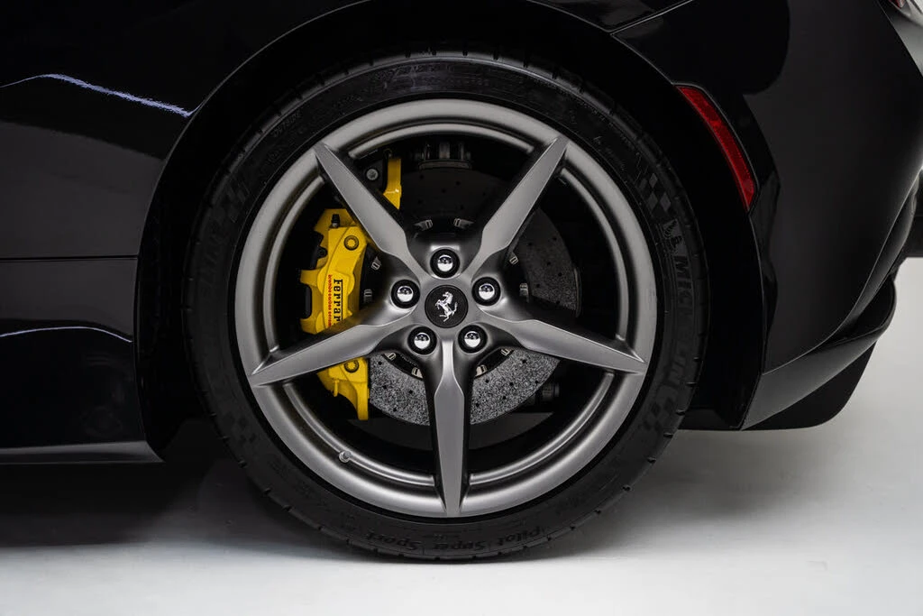 2021 Ferrari F8 Tributo - Image 18 of 31