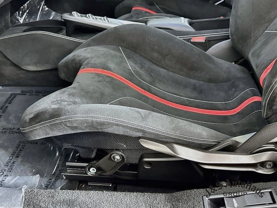 2021 Ferrari F8 Tributo - Image 24 of 31